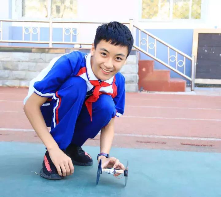 最新版校服,最新款学生校服