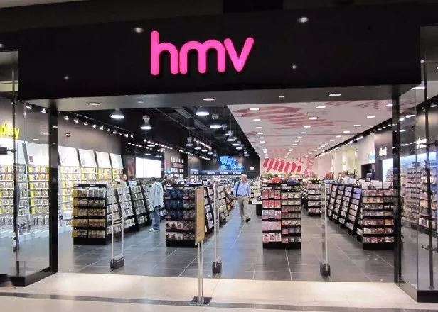 圣诞季英国黑胶销量或超百万：超市也开黑胶专柜