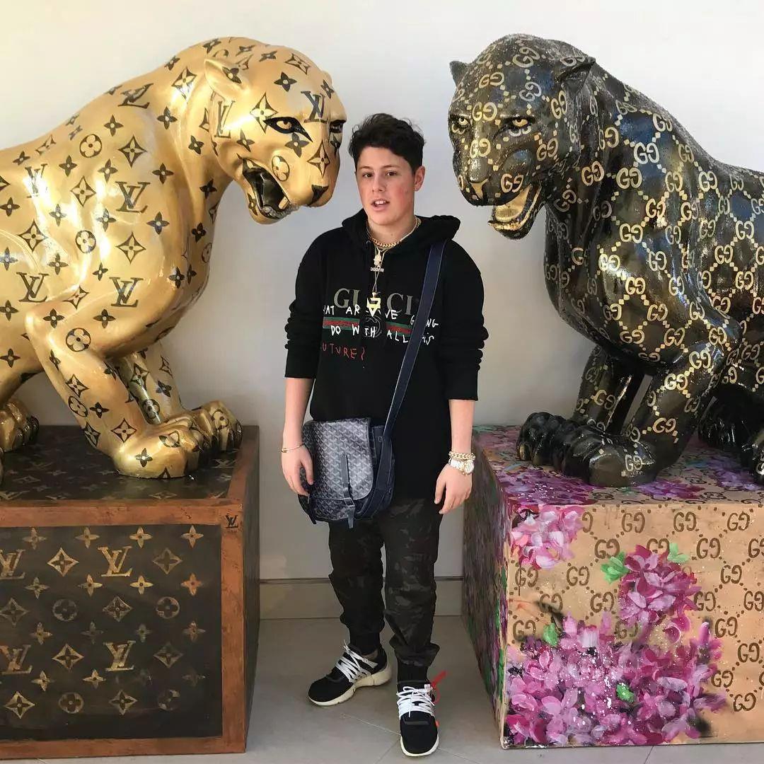 00后倒卖鞋挣钱,00后倒卖球鞋