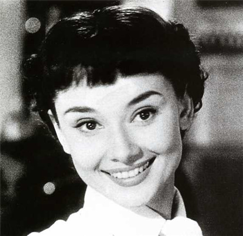 怎么把刘海变成美丽又简单的刘海,刘海怎么弄才可以变成好看的刘海