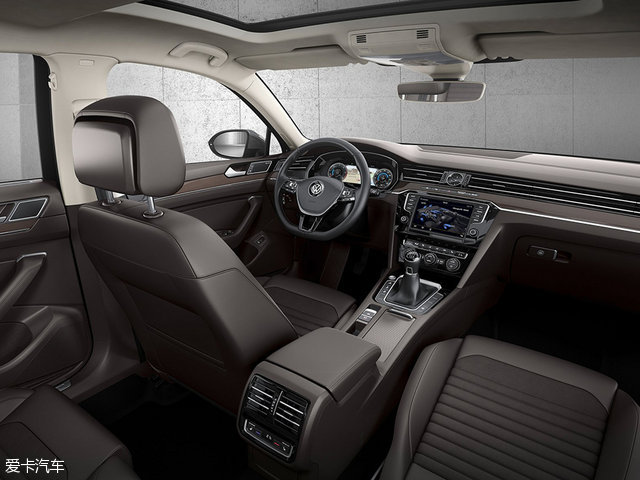 最美汽车盘点,爱卡年度汽车排行