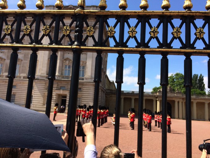 【已完结】英格兰苏格兰18日游记——美景、历史、足球、文化全体验(含挡风玻璃损坏以及车胎被扎处理经过)