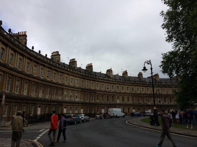 【已完结】英格兰苏格兰18日游记——美景、历史、足球、文化全体验(含挡风玻璃损坏以及车胎被扎处理经过)