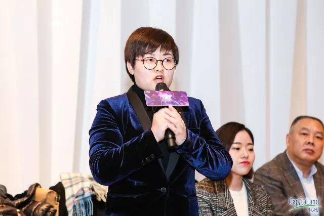 动笔会写稿、动嘴能PK,还有什么是你们不会的吗