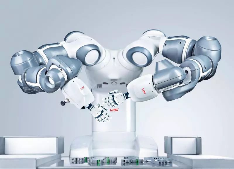 留汉创业这是最好的时代“十大青年榜样”李刚有话对您说