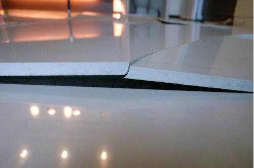 地暖铺瓷砖有缝的好还是无缝的好,担心瓷砖崩瓷不做美缝可以吗