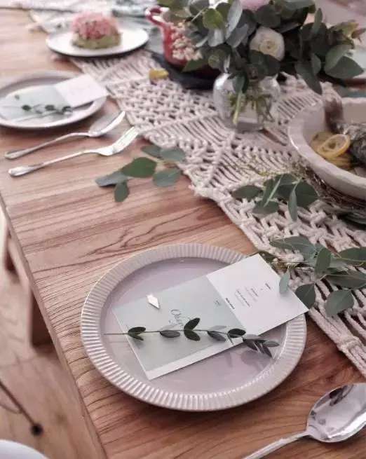 爱种花的姑娘,爱养花的女人都想把生活过的精致