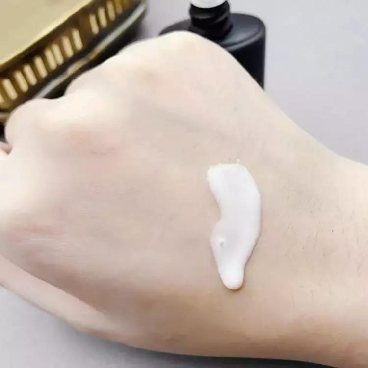 cpb贵妇粉霜好用吗,cpb和dior粉底液