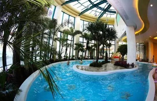 冰火两重天温泉,东北冰火温泉