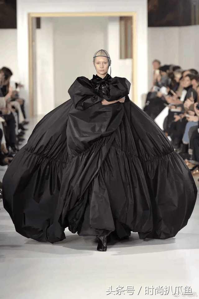 刘雯、蔡依林COS阿童木，佟丽娅COS巨型垃圾袋，为了保温太拼了