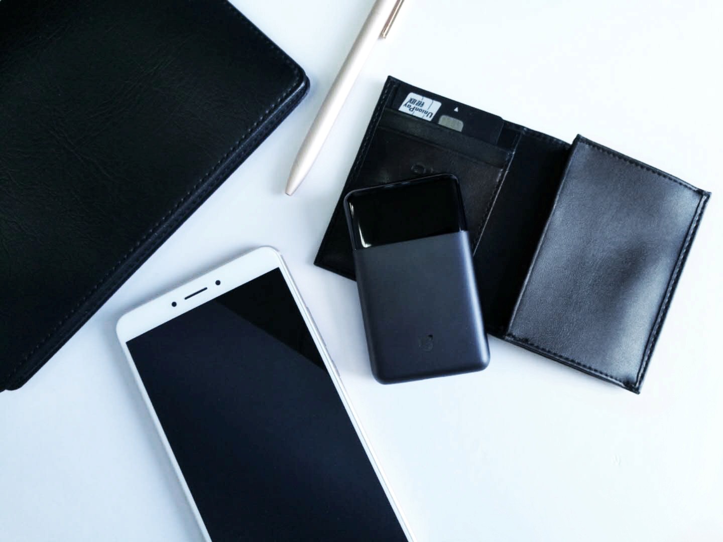 米家便携电动剃须刀｜USB充电且轻薄堪称出行神器