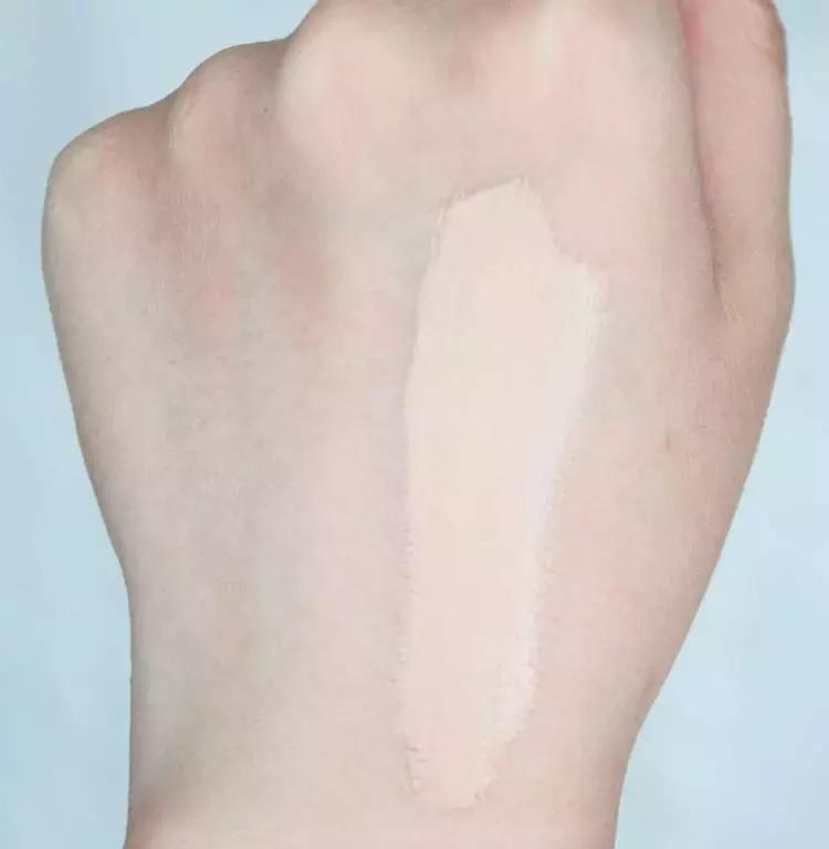 一路开挂底妆全线测评全是大实话,值得买的第一瓶大牌粉底液