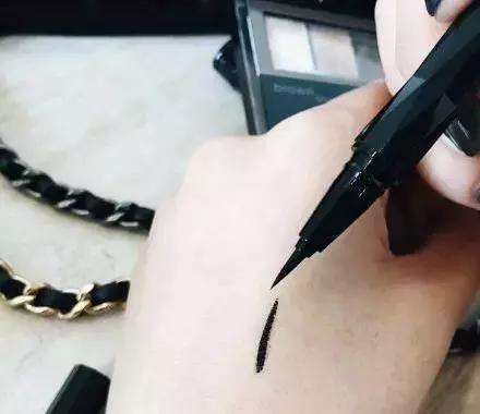 50元买个香奈儿,一万块钱香奈儿能买到啥