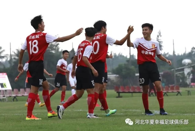 媒体人谈中日足球差距是如何形成,中日小学生踢球对比