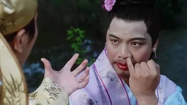 曾经霸屏的著名配角，“乌鸦”深入人心，他被称为“绿叶抢镜”