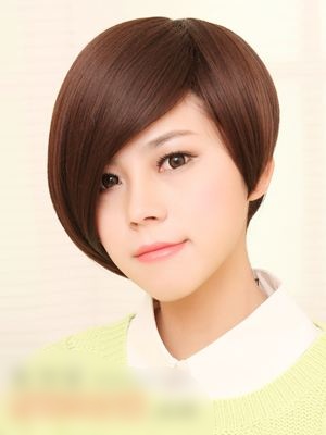 脸小三角脸适合剪什么发型,脸大头发少适合什么发型怎么扎