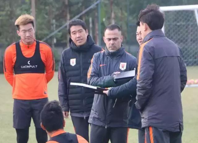 鲁能法比奥最新信息,鲁能李霄鹏单场调整