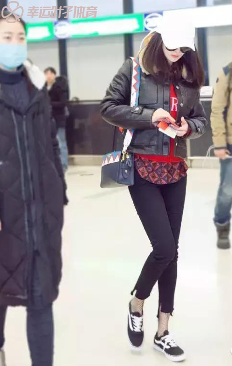 杨幂阿迪达斯冬款代言图片,杨幂adidasoriginals品牌形象代言人