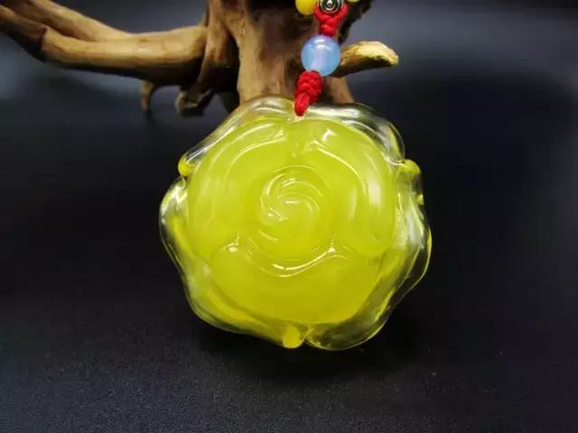 蜜蜡琥珀是真的假的,假琥珀蜜蜡用什么做的