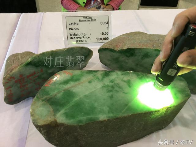 缅甸翡翠现在的走势 (2017年缅甸翡翠公盘价格表)
