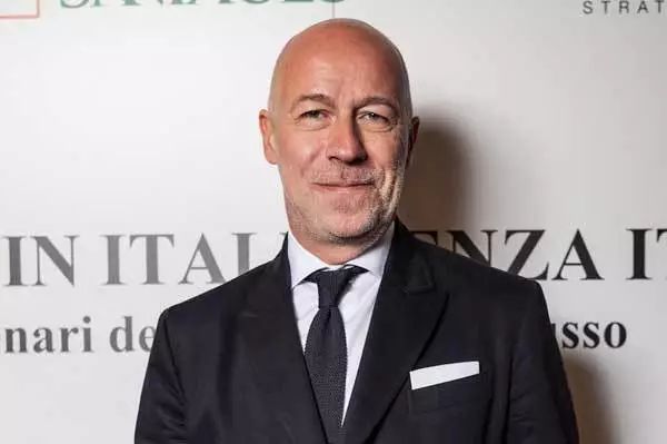 鎰忓ぇ鍒ゝerragamo,鎰忓ぇ鍒╁悕鐗宖erragamo