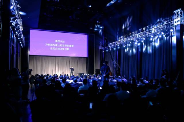 推出全新智能决策引擎蓦然认知带来了怎样的交互新革命?