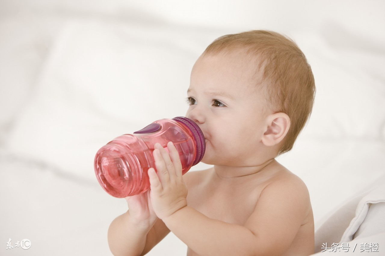 宝宝不认奶瓶奶粉怎么办,宝宝不认奶嘴怎么解决