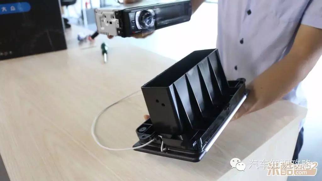 汽车加装后排ipad屏幕,汽车加装ipad做娱乐系统