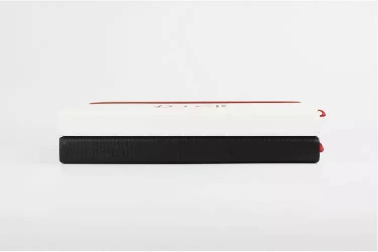 没有故事的小黑和小白