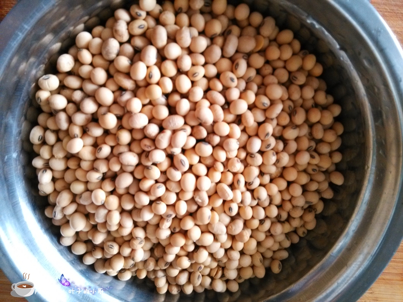 彩椒酱拌饭拌面非常好吃,在家自制万能香菇酱拌饭拌面口感