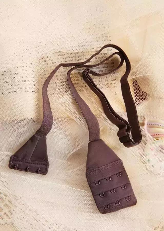 女明星是怎么化解尴尬的,女明星如何化解尴尬的场面