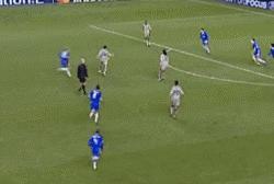 流行易逝经典永存——欧冠赛场上的顶级战靴