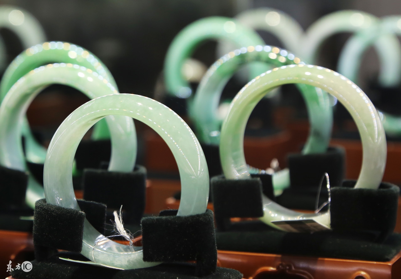 翡翠b加c怎么辨别,怎么辨别a货翡翠玉扣