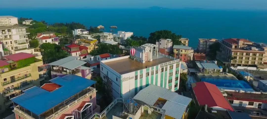 飘落VC界的天使，吴秋坪守护的「美」与「爱」｜花间令