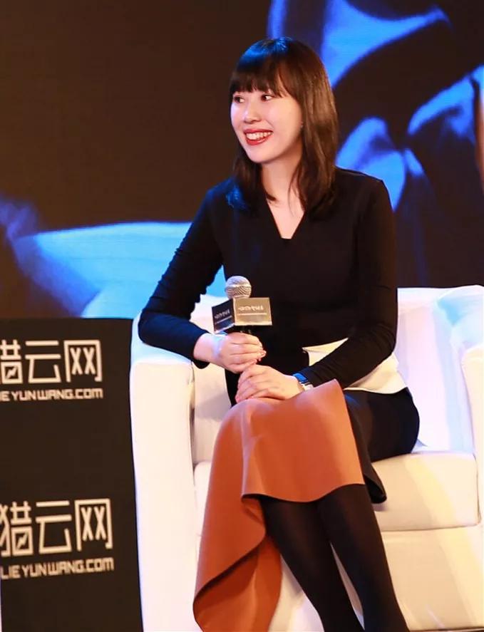 飘落VC界的天使，吴秋坪守护的「美」与「爱」｜花间令