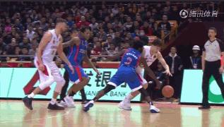 丁彦雨航预计伤停8周,霍尔曼受伤