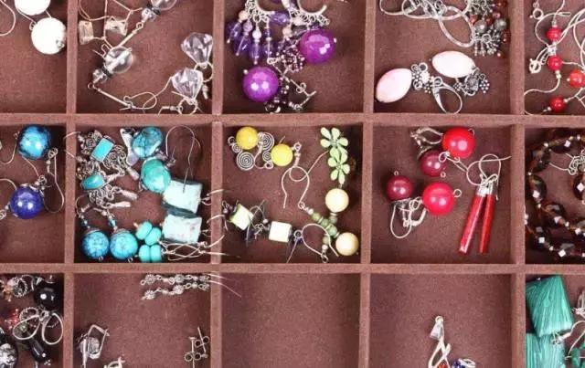 饰品店一年四季适合卖什么,小饰品开店攻略
