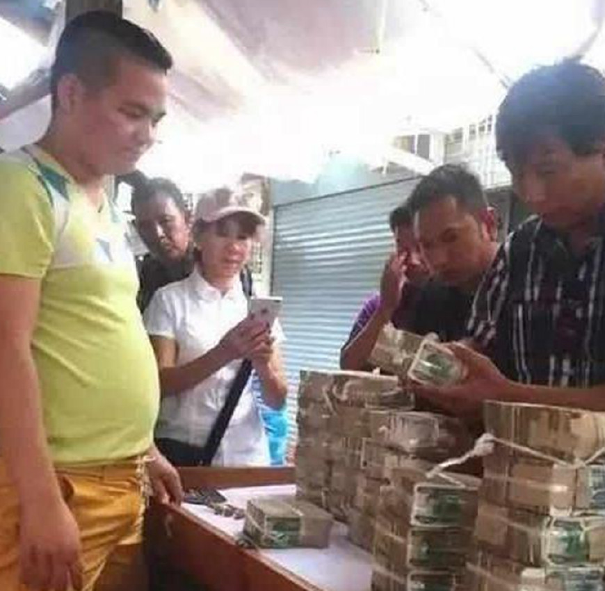 这群人，抽着6块钱的烟，住着50块的宾馆，却谈着上千万的生意？