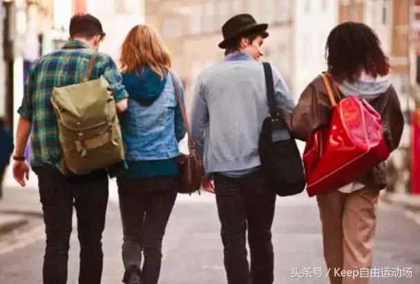 「气质杀手」毁一生，2个动作拯救你的高低肩！