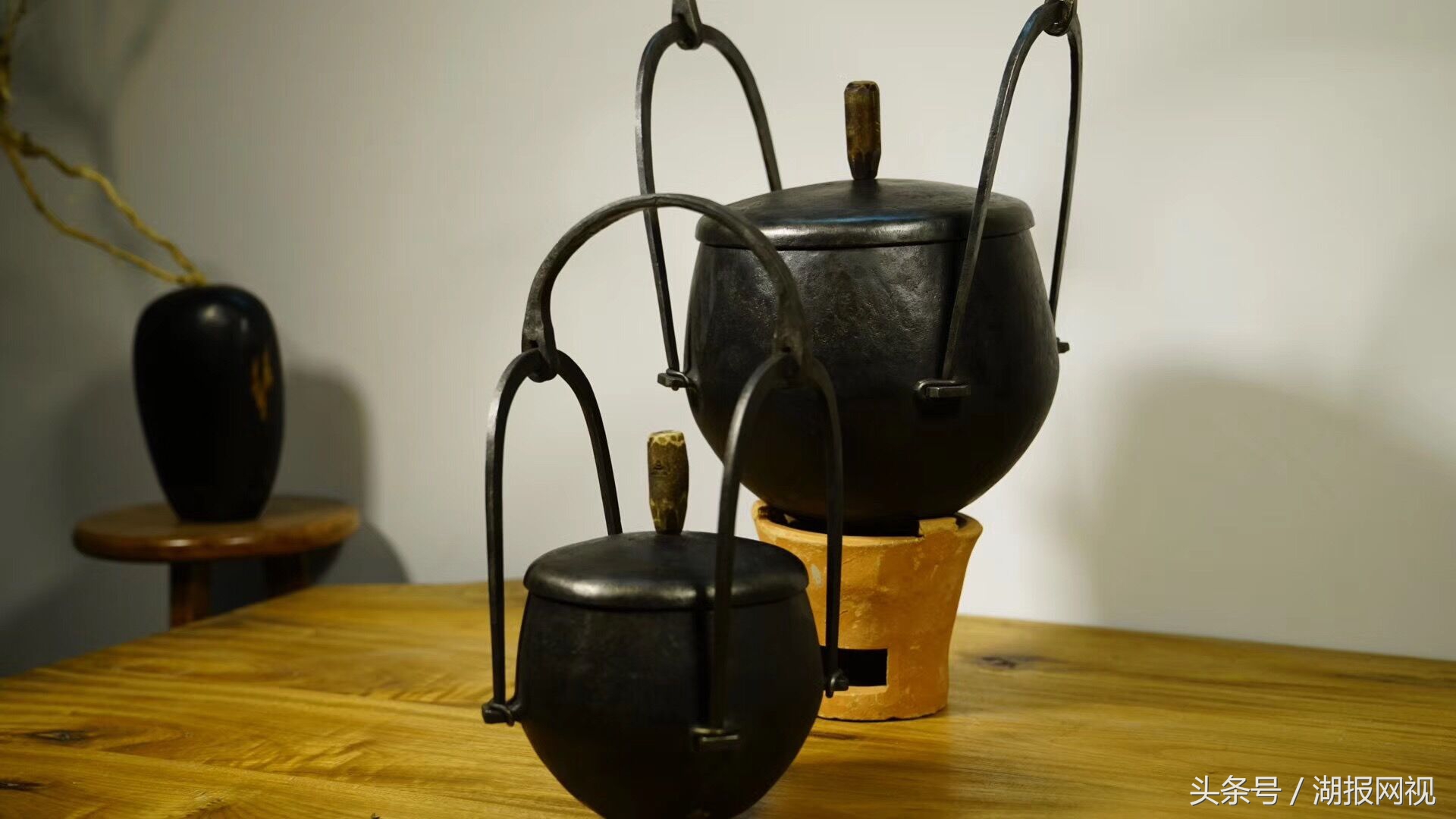 铁匠铺传统手工锻造的铁锅,利川手工打造铁锅