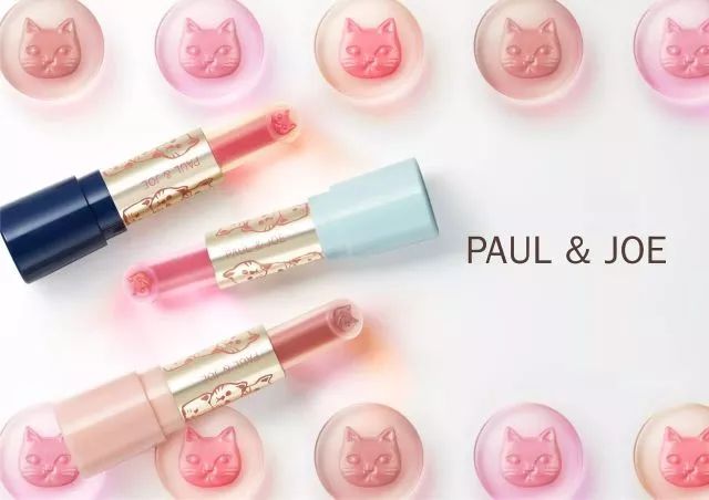 圣诞节送女友什么礼物才会显得不落俗套，看起来实用又有品味？！