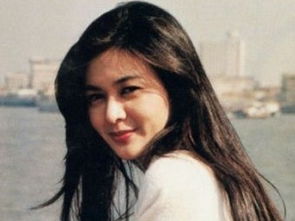 刘德华与关之琳酒吧尬舞，妖媚身材不输当年，郭富城最爱关之琳！