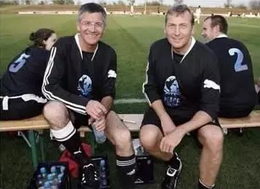 阿迪达斯与彪马的兄弟之争,阿迪达斯和彪马恩怨