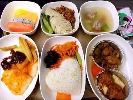 看完这些飞机餐，觉得自己以前吃的都是佛系机餐