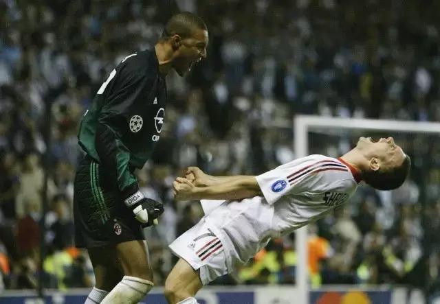 天下足球十大催泪解说青春落幕,天下足球催人泪下