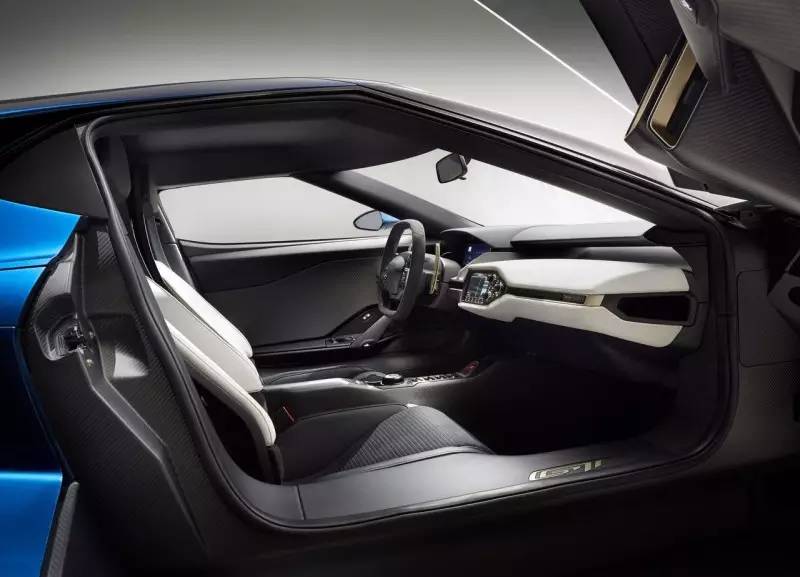 车闻联播伪装不撤，“友谊的小船说翻就翻”！