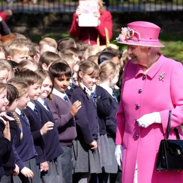 英女王92岁生日庆典视频,英女王90大寿庆典