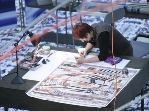 巴宝莉围巾和古驰围巾哪个好 (爱马仕围巾丝巾)