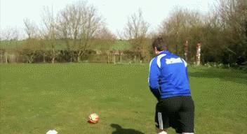 脚法进球,gif射门教学动态图