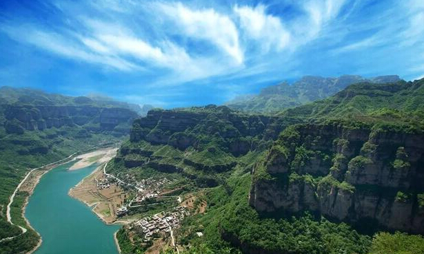 游玩河北邯郸东太行挂壁栈道,西安出发自驾太行挂壁免费公路